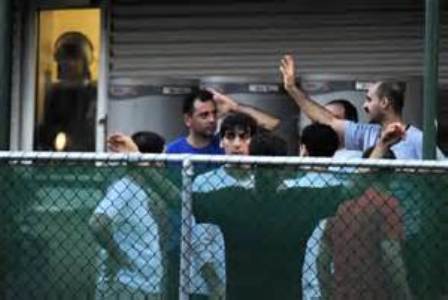 گینه پاپوا حمله به پناهجویان در مانوس را ردكرد/ آب بازداشتگاه قطع شد