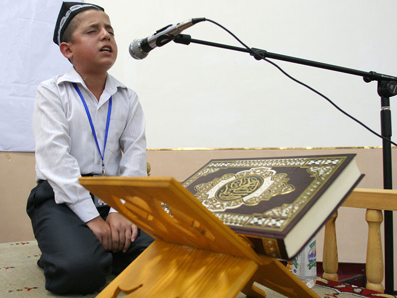مسابقات دانش آموزي قرآن ، نماز و عترت در آستارا آغاز شد