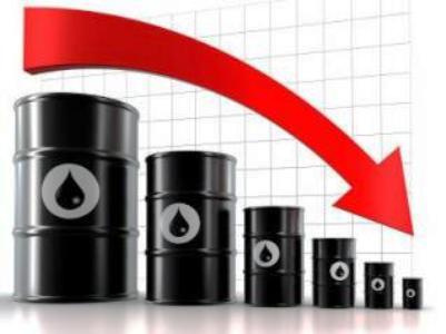 رویترز : قیمت نفت به پایین ترین سطح در ٦ سال گذشته رسید