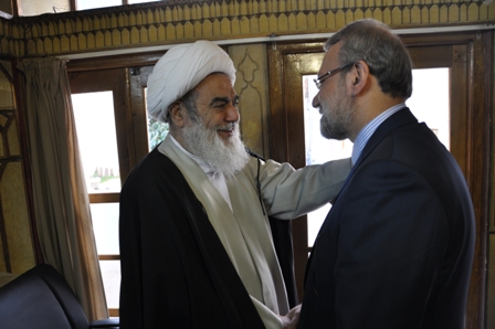 آیت الله مظاهری بر وحدت و همبستگی هرچه بیشتر بین قوا تاكید كرد آیت الله مظاهری بر وحدت و همبستگی هرچه بیشتر بین قوا تاكید كرد