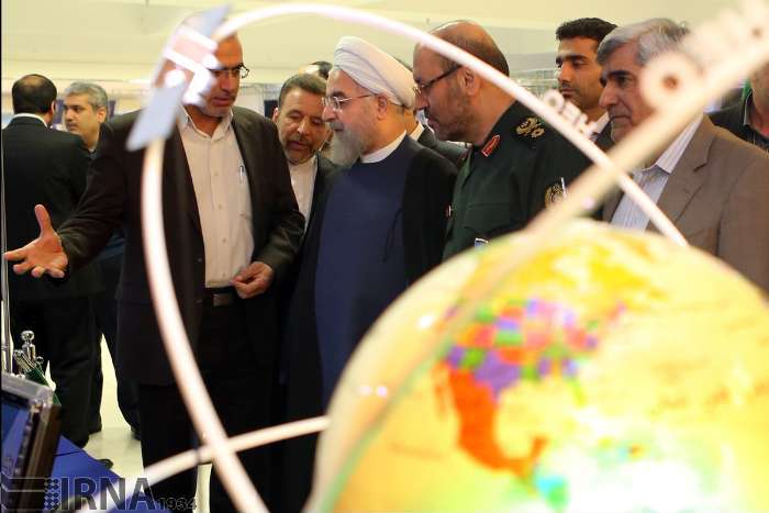 روحانی: ایران چرخه فناوری فضایی را به دست آورده است