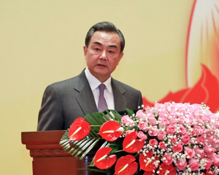 وزير امور خارجه چين خواستار صلح پايدار در جهان شد