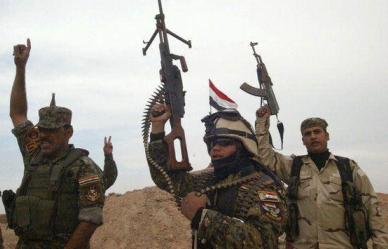 جشن پیروزی نیروهای عراقی بعد از آزادسازی مناطق گسترده در شمال سامرا