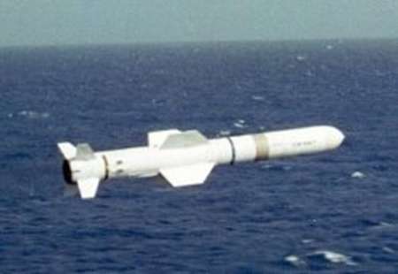 IRGC successfully test-fires land-based cruise missile