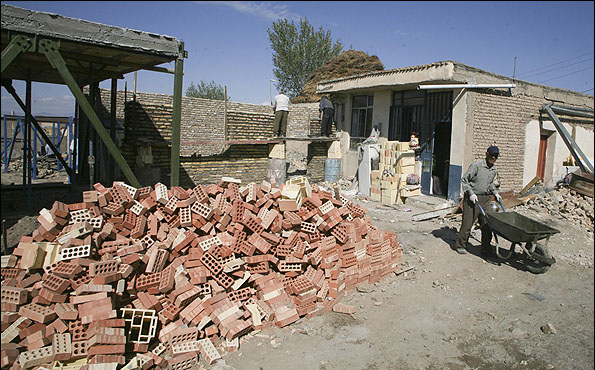 بنيادمسكن يكي ازموفق ترين طرحهاي بازسازي مناطق زلزله زده را درآذربايجان شرقي اجرا كرده است