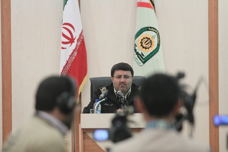 فرمانده انتظامی خراسان رضوی: پلیس در چهارشنبه آخر سال در كنار مردم است فرمانده انتظامی خراسان رضوی: پلیس در چهارشنبه آخر سال در كنار مردم است