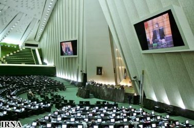 4670 تذكر و سوال از دولتمردان یازدهم در 365 روز/ حضور بی سابقه دولتی ها در بهارستان 4670 تذكر و سوال از دولتمردان یازدهم در 365 روز/ حضور بی سابقه دولتی ها در بهارستان