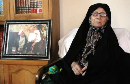 مادر حسن روحاني: براي فرزندم دعا مي كنم