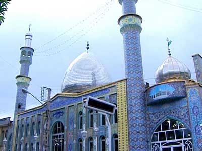 چهار ميليون مسافر نوروزي در بقاع متبركه كشور اسكان يافتند