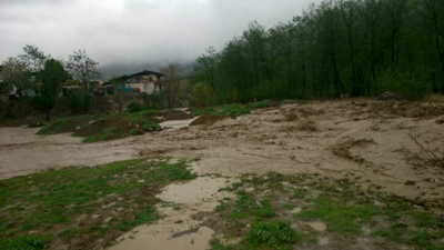 جاده چالوس همچنان بسته است/ تلاش راهداران برای بازگشایی مسیر