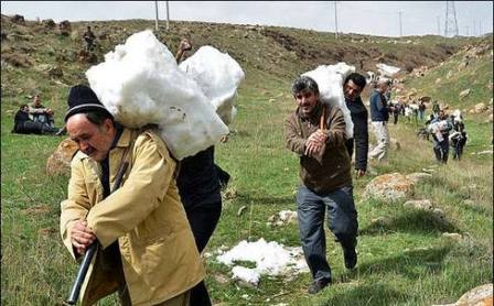 آيين سنتي ورف چال در آمل برگزار شد