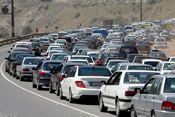 ترافیك سنگین درآزاد راه تهران- كرج - قزوین و جاده چالوس