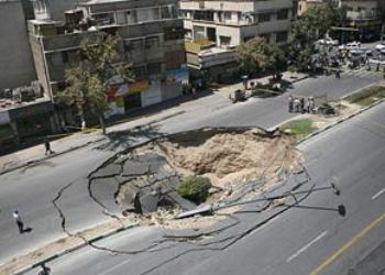 معاون استاندار تهران: سالانه 36 سانتي متر زمين در تهران فرو مي نشيند معاون استاندار تهران: سالانه 36 سانتي متر زمين در تهران فرو مي نشيند