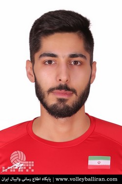 يك شيرواني مقابل تيم واليبال روسيه بازي مي كند يك شيرواني مقابل تيم واليبال روسيه بازي مي كند