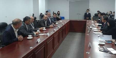 مسؤول كوري: الشركات الكورية تحرص علي الحضور الفاعل في السوق الايراني مسؤول كوري: الشركات الكورية تحرص علي الحضور الفاعل في السوق الايراني