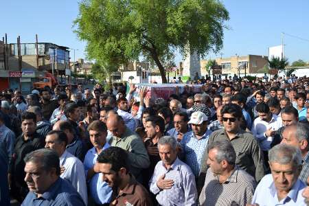 پیكر شهید مدافع حرم در شوشتر به خاك سپرده شد