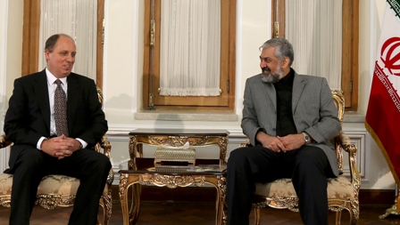ايران تدعو لجهود دولية مضاعفة لانهاء الاوضاع المأساوية في اليمن ايران تدعو لجهود دولية مضاعفة لانهاء الاوضاع المأساوية في اليمن