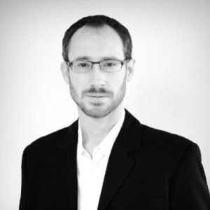 American journalist criticizes US approach in nuclear talks with Iran American journalist criticizes US approach in nuclear talks with Iran