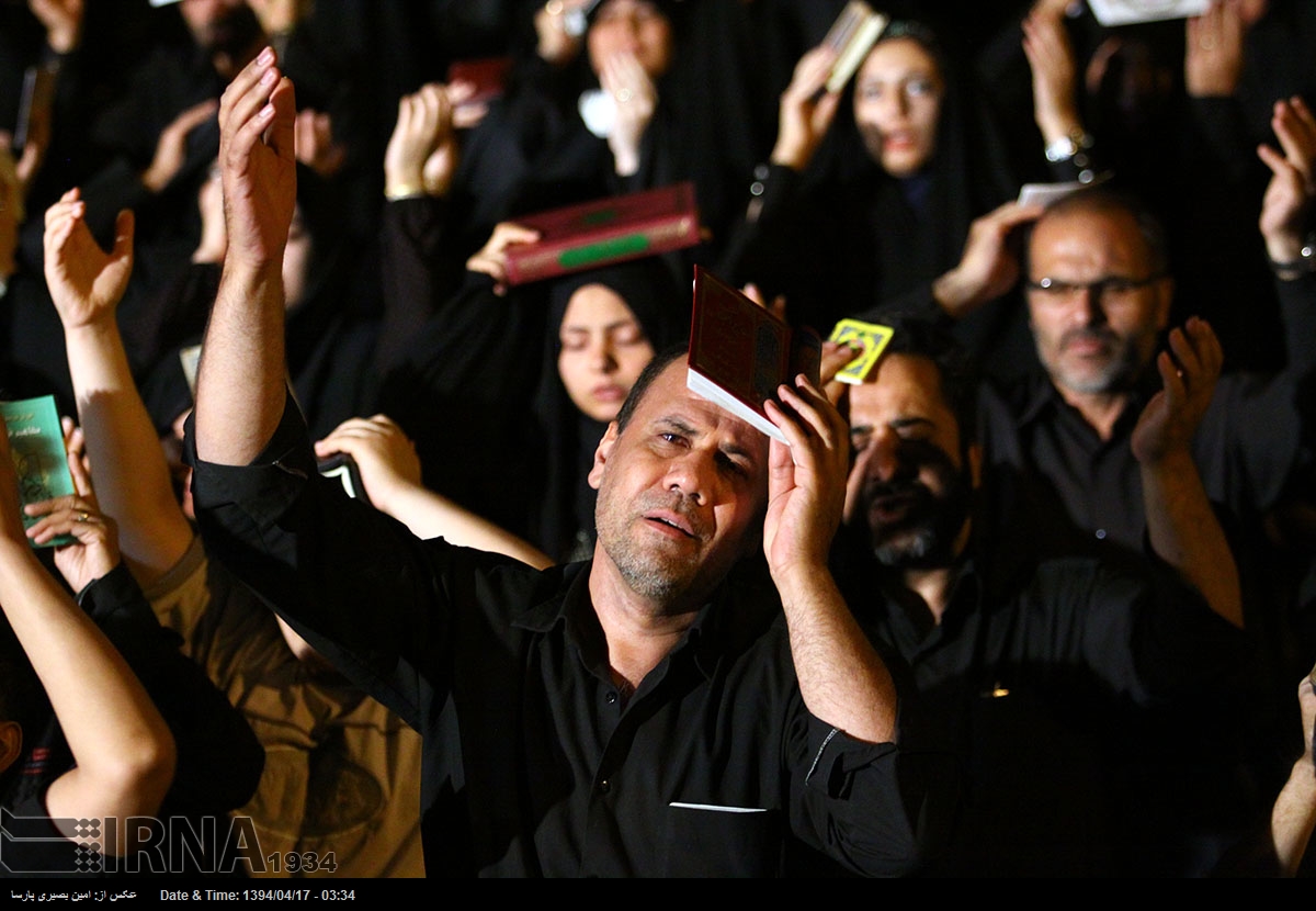 احيا شب بيست و يكم ماه رمضان در گلزار شهداي همدان