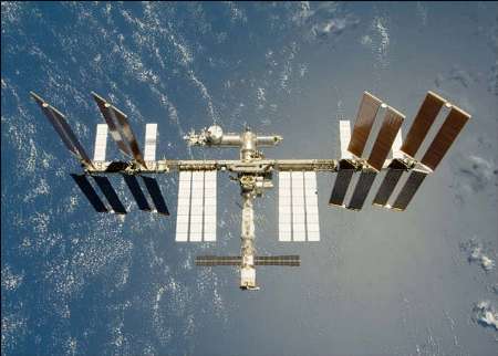 فضاپیمای روس حامل سه فضانورد به ایستگاه فضایی بین المللی ملحق شد