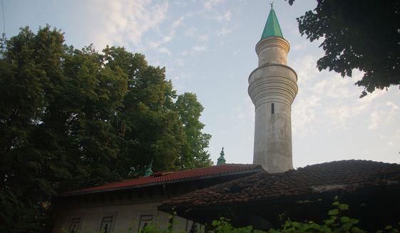 Romania’s Turkey-funded mosque sparks anti-Muslim backlash Romania’s Turkey-funded mosque sparks anti-Muslim backlash