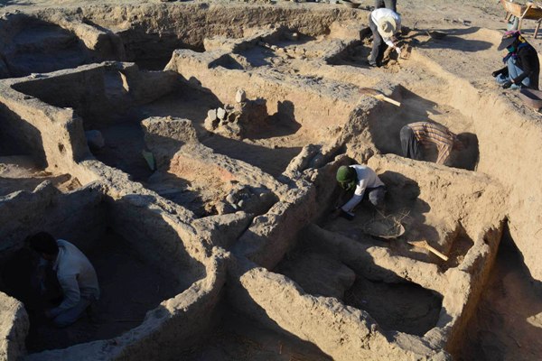 خشت های سیگاری 9 هزار ساله در جیرفت
