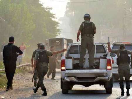 حمله تروریستی به پایگاه هوایی پیشاور/ ارتش پاكستان هشت مهاجم را كشت