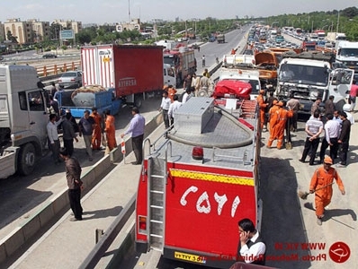 سنگ 25 تنی جاده خاوران را بست