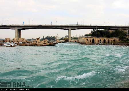 38 گردشگر خارجی از آثار باستانی دزفول دیدن كردند