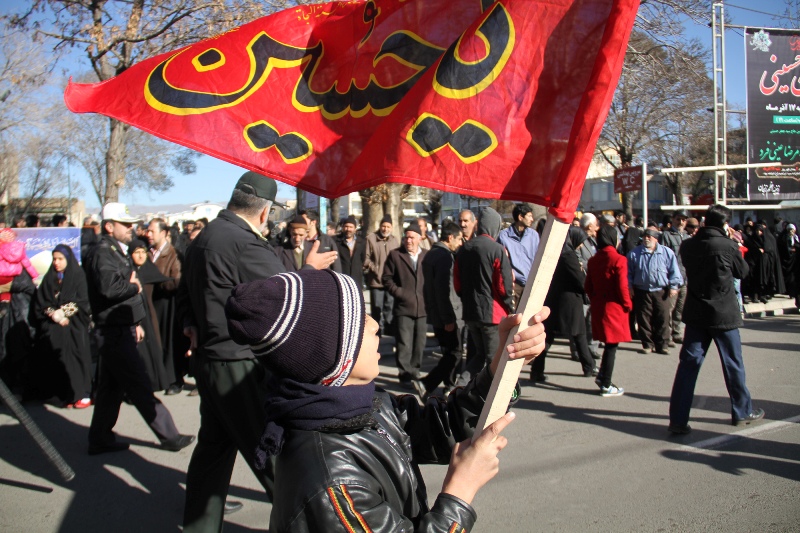 اجازه ندهيم دشمن، نسل جوان ما را از فرهنگ عاشورايي دور كند