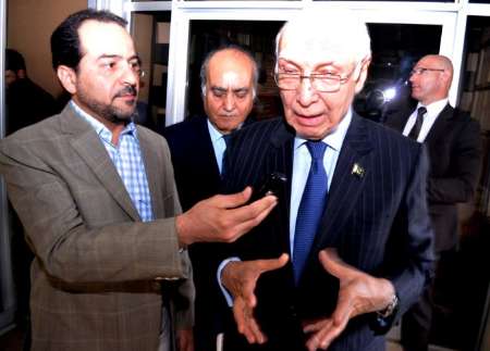 وزير الخارجية الباكستاني يدعو إلي حل سياسي للازمة في سوريا وزير الخارجية الباكستاني يدعو إلي حل سياسي للازمة في سوريا