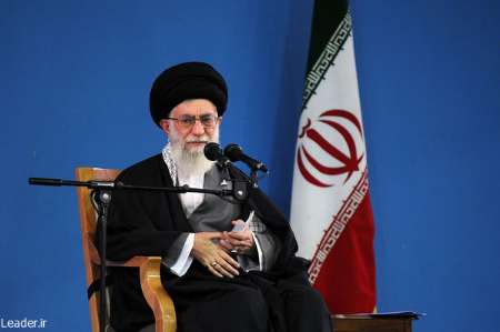 قائد الثورة الاسلامیة: مقارعة الاستكبار العالمی، حركة عقلانیة و منطقیة وحكیمة قائد الثورة الاسلامیة: مقارعة الاستكبار العالمی، حركة عقلانیة و منطقیة وحكیمة