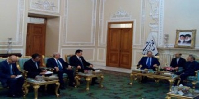 لاريجاني : إيران لن تألو جهدا في دعم الحكومة السورية في محاربة الإرهاب وإعادة الأمن والاستقرار إلي سورية لاريجاني : إيران لن تألو جهدا في دعم الحكومة السورية في محاربة الإرهاب وإعادة الأمن والاستقرار إلي سورية