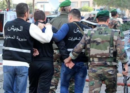 اعتقال واستهداف إرهابيين ومصادرة أسلحة وذخائر وتفكيك قنبلة في شمال لبنان اعتقال واستهداف إرهابيين ومصادرة أسلحة وذخائر وتفكيك قنبلة في شمال لبنان