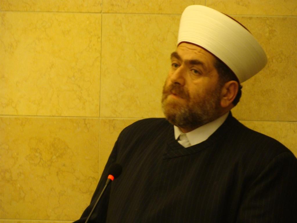 الشيخ ملص:قرارعربسات بوقف بث قناة الميادين موجه ضد القضية الفلسطينية الشيخ ملص:قرارعربسات بوقف بث قناة الميادين موجه ضد القضية الفلسطينية