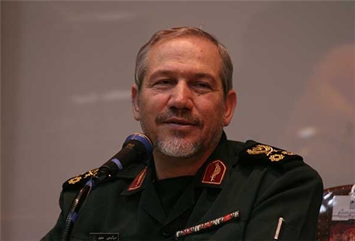 رحيم صفوي: ايران تتمتع بقدرات جيدة للغاية في الدفاع عن حدودها ومياهها الاقليمية رحيم صفوي: ايران تتمتع بقدرات جيدة للغاية في الدفاع عن حدودها ومياهها الاقليمية