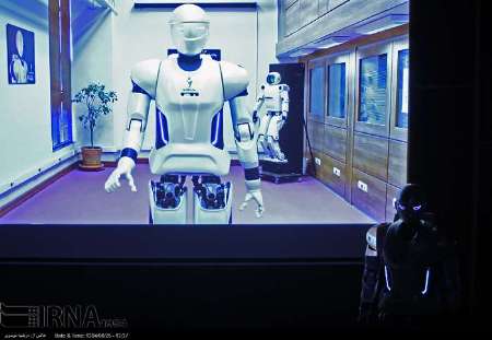 طراحی مقدمات ربات انسان نمای سورنای 4 در حال اجرا است