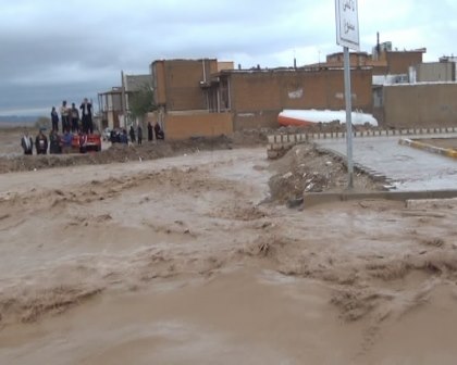 جسد سرنشين دوم خودروي گرفتار در سيلاب رودخانه ژالان سرپل ذهاب پيدا شد