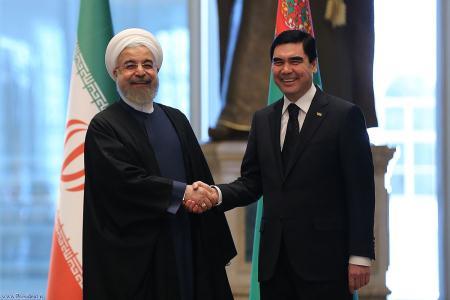 الرئيس الايراني يقيم مراسم استقبال رسمية للرئيس التركماني الرئيس الايراني يقيم مراسم استقبال رسمية للرئيس التركماني