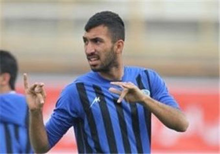 هافبك استقلال: نفت تيم قدرتمند و جواني است هافبك استقلال: نفت تيم قدرتمند و جواني است