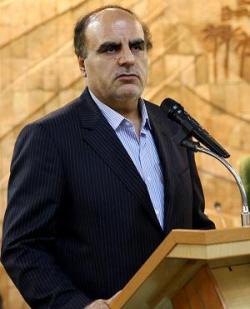 يكي از وظايف مهم و اصلي بسيج مقابله با تهديدهاي بيروني دشمنان است يكي از وظايف مهم و اصلي بسيج مقابله با تهديدهاي بيروني دشمنان است