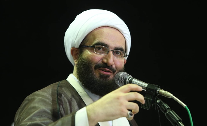 مساجد نقش به سزايي در مقابله با توطئه هاي دشمنان اسلام ايفا مي كنند مساجد نقش به سزايي در مقابله با توطئه هاي دشمنان اسلام ايفا مي كنند