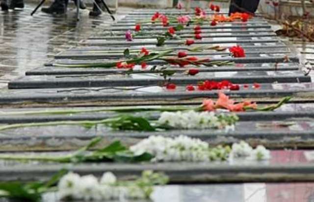 گلزار شهداي هشت سال دفاع مقدس در البرز گلباران و عطرافشاني شد گلزار شهداي هشت سال دفاع مقدس در البرز گلباران و عطرافشاني شد