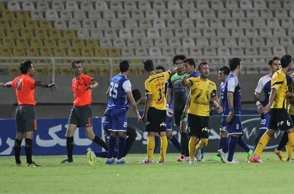 ليگ برتر فوتبال؛ تساوي تيم هاي راه آهن و استقلال خوزستان درنيمه نخست ليگ برتر فوتبال؛ تساوي تيم هاي راه آهن و استقلال خوزستان درنيمه نخست