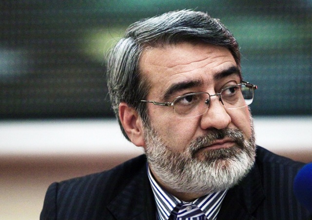 وزیر كشور:احتمال بسته شدن مرز مهران از امشب دور از انتظار نیست وزیر كشور:احتمال بسته شدن مرز مهران از امشب دور از انتظار نیست