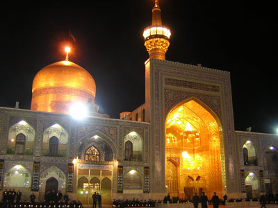 رنگ عاشورایی مشهدالرضا (ع) در شب اربعین حسینی رنگ عاشورایی مشهدالرضا (ع) در شب اربعین حسینی