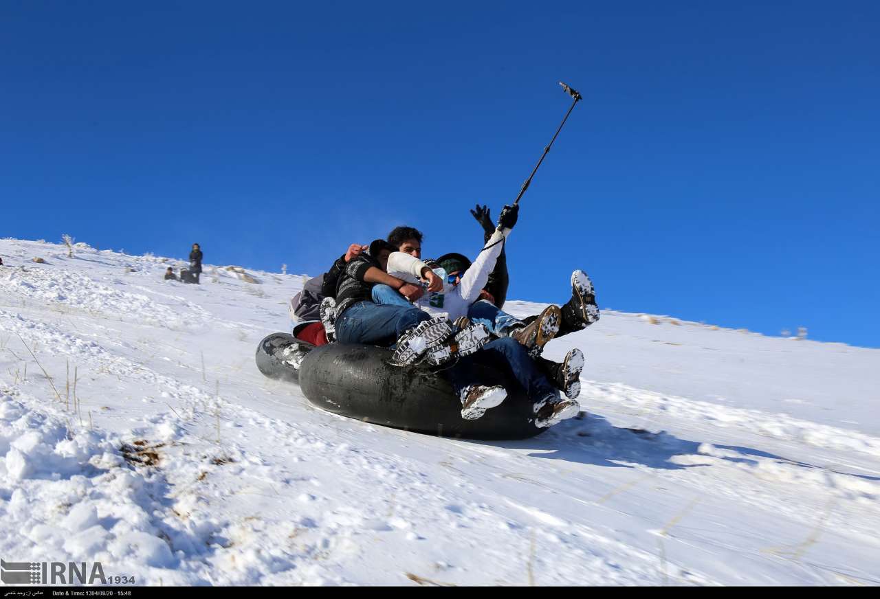 تفریحات فصل سرما در همدان و بجنورد