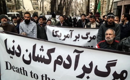نمازگزاران تهرانی باانجام راهپیمایی كشتارشیعیان نیجریه را محكوم كردند نمازگزاران تهرانی باانجام راهپیمایی كشتارشیعیان نیجریه را محكوم كردند