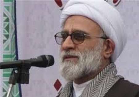 بايد از ترفند دشمنان در اختلاف افكني بين حوزه و دانشگاه غافل نشويم بايد از ترفند دشمنان در اختلاف افكني بين حوزه و دانشگاه غافل نشويم
