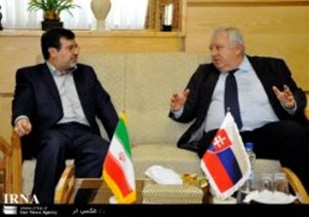 سفیر اسلواكی از آمادگی كشورش برای سرمایه گذاری در استان قزوین خبر داد سفیر اسلواكی از آمادگی كشورش برای سرمایه گذاری در استان قزوین خبر داد